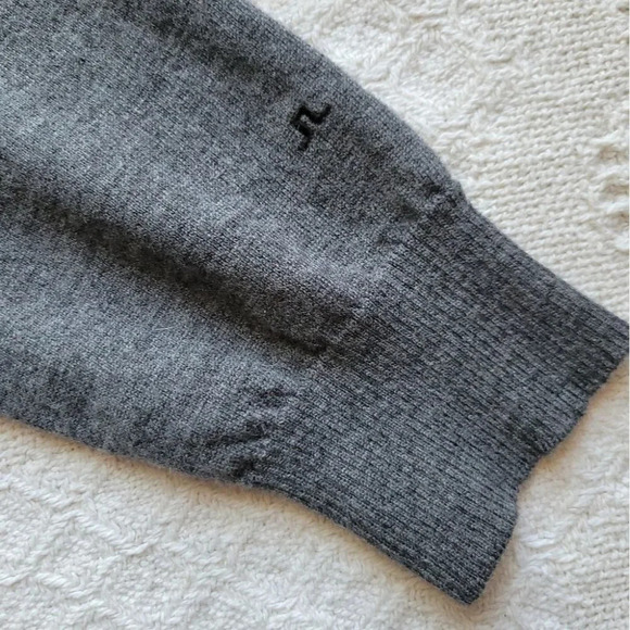 J.Lindeberg  Grey V- Neck wool Long-sleeved Sweater - Picture 7 of 13